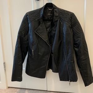 SOUPED-UP BLACK VEGAN LEATHER MOTO JACKET size M